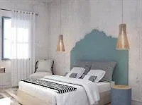 Elia Zampeliou خانيا